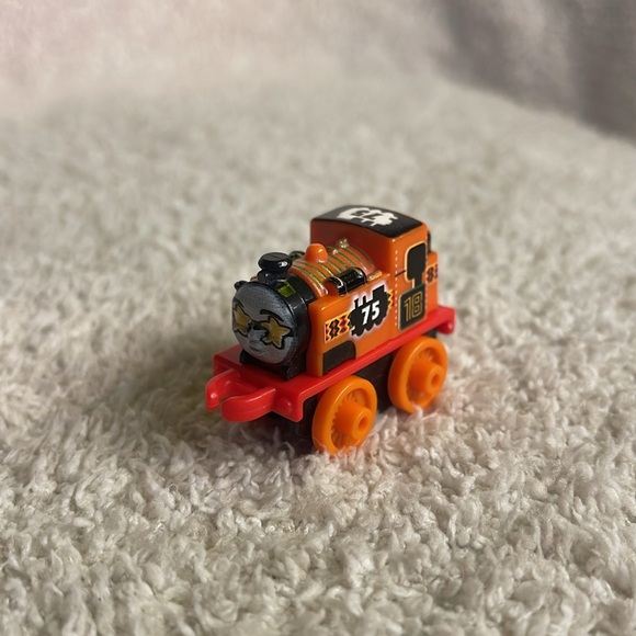 Thomas & Friends MINI’S - Picture 9 of 9